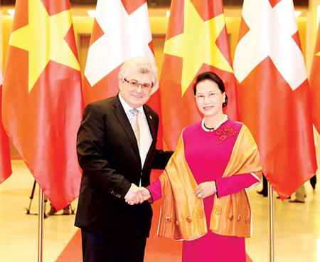 Chủ tịch Quốc hội Nguyễn Thị Kim Ngân tiếp Chủ tịch Hội đồng Nhà nước Liên bang Thụy Sĩ Ivo Bischofberger.